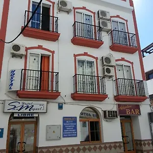 hostal-san-miguel-nerja.1costadelsol.com/