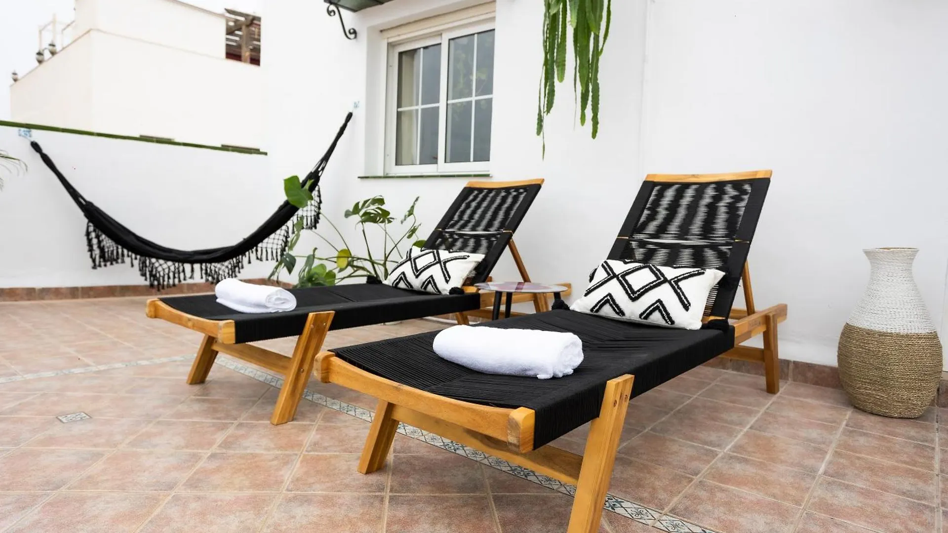 Naim Guest House Nerja 0*,