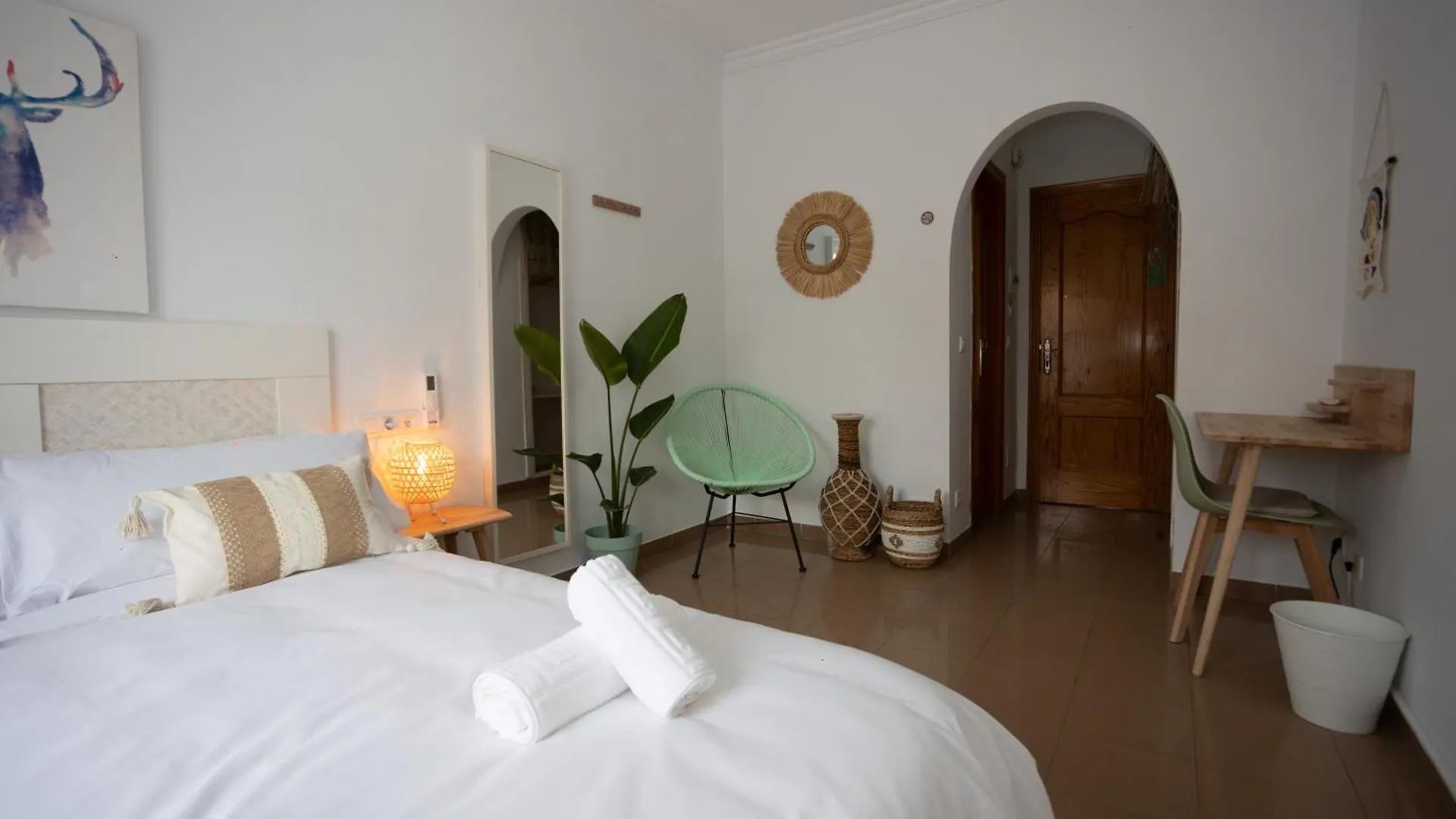 Naim Guest House Nerja 0*,