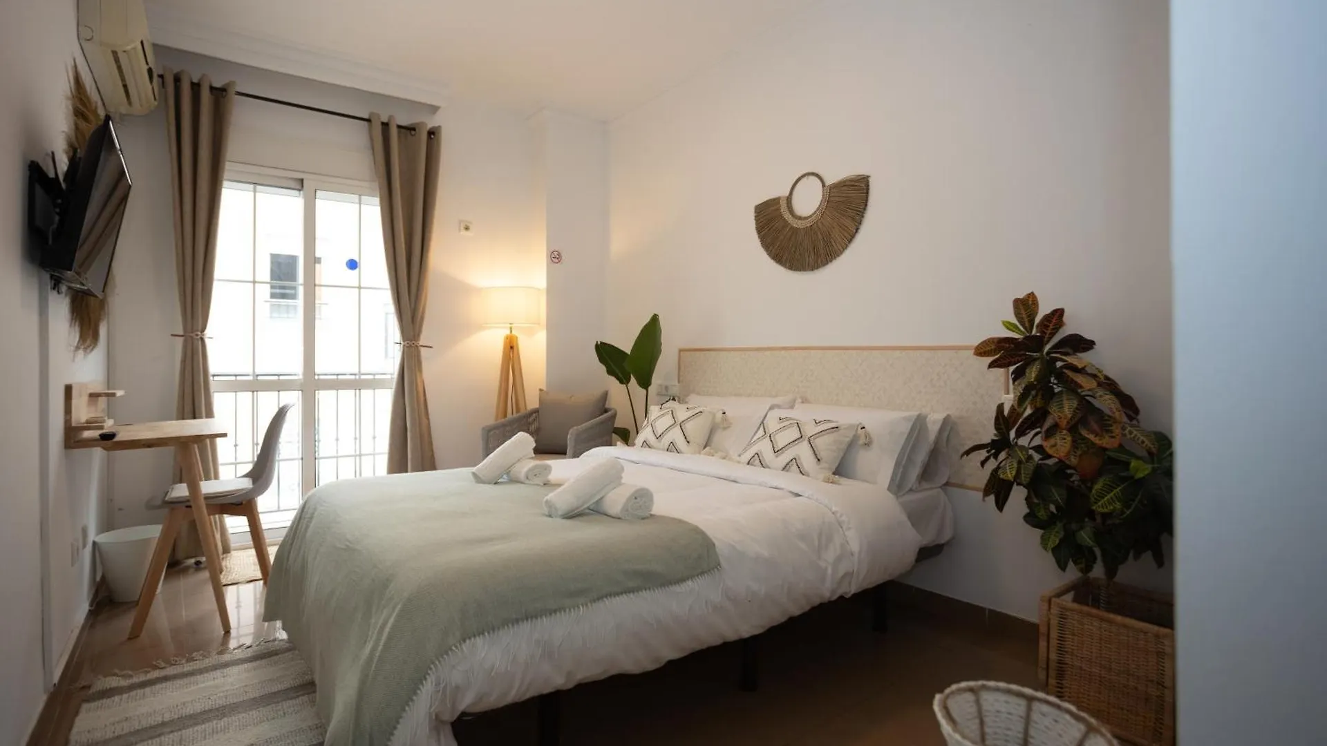 Naim Guest House Nerja 0*,  Spagna