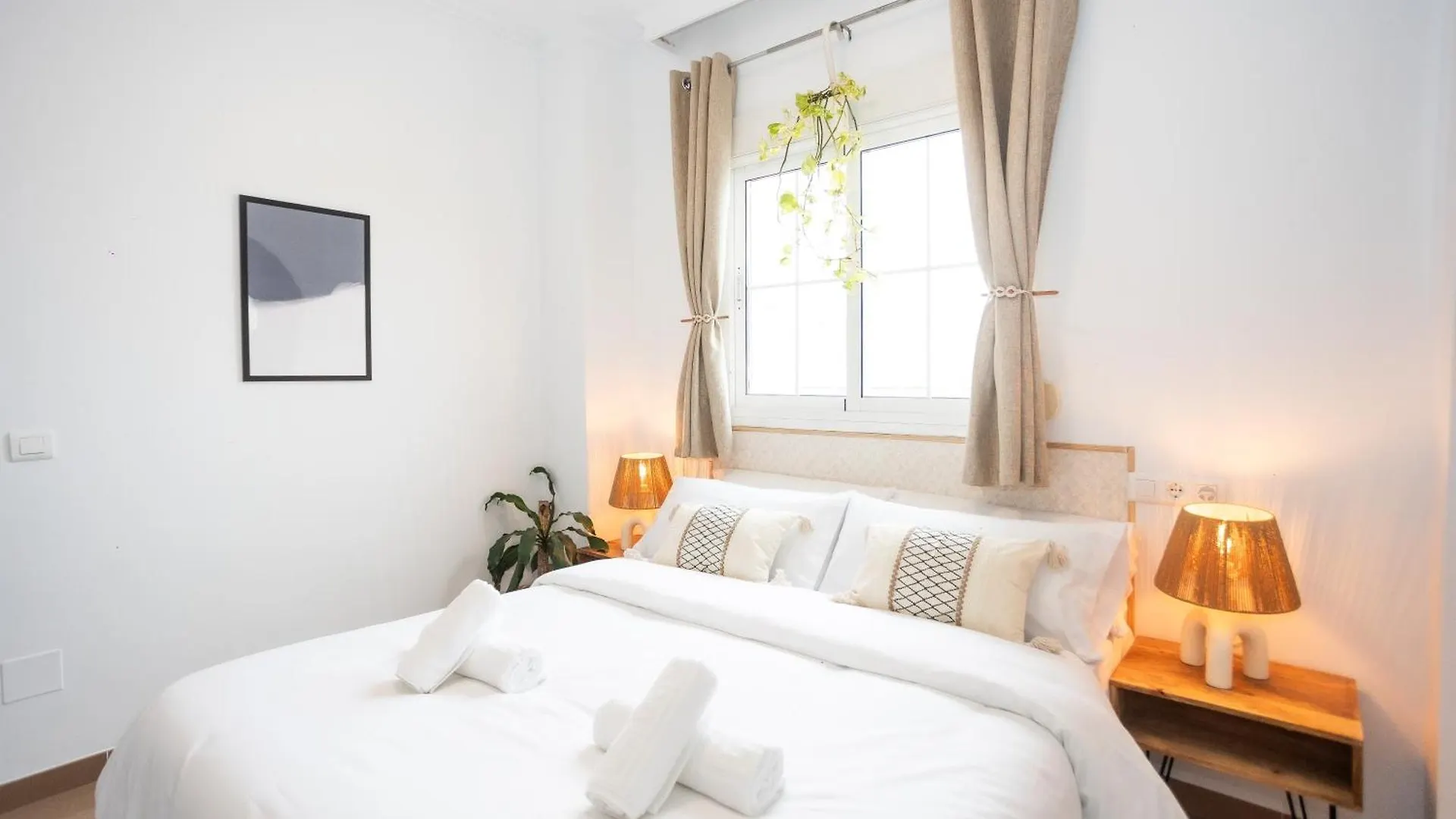 Naim Guest House Nerja